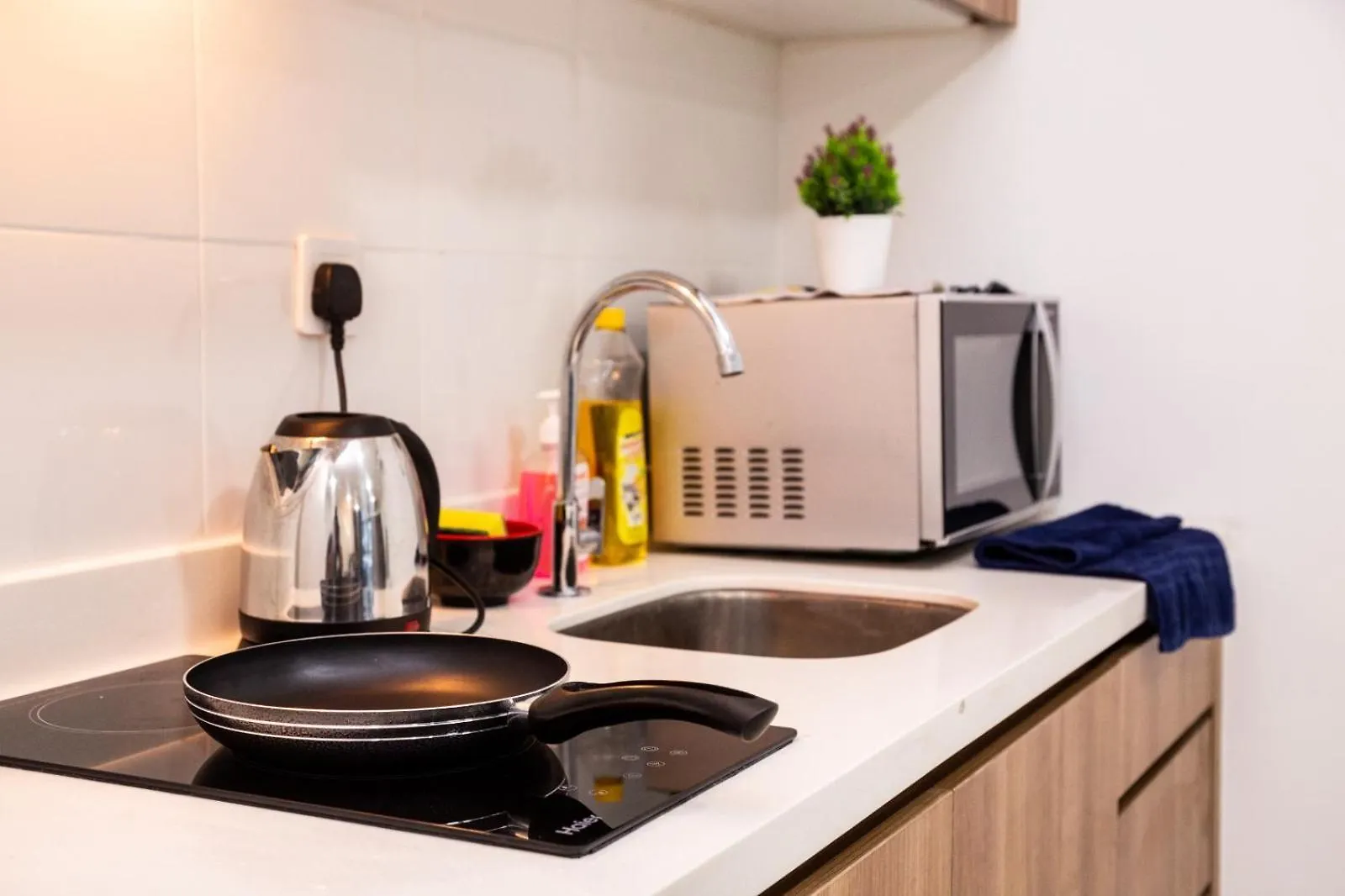 Studio Units At Pacific Tower Near Jaya One By Comfyasia Apartment